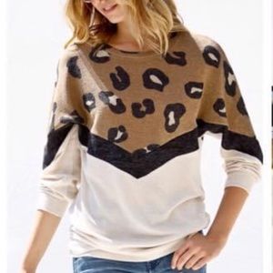 Leopard print top